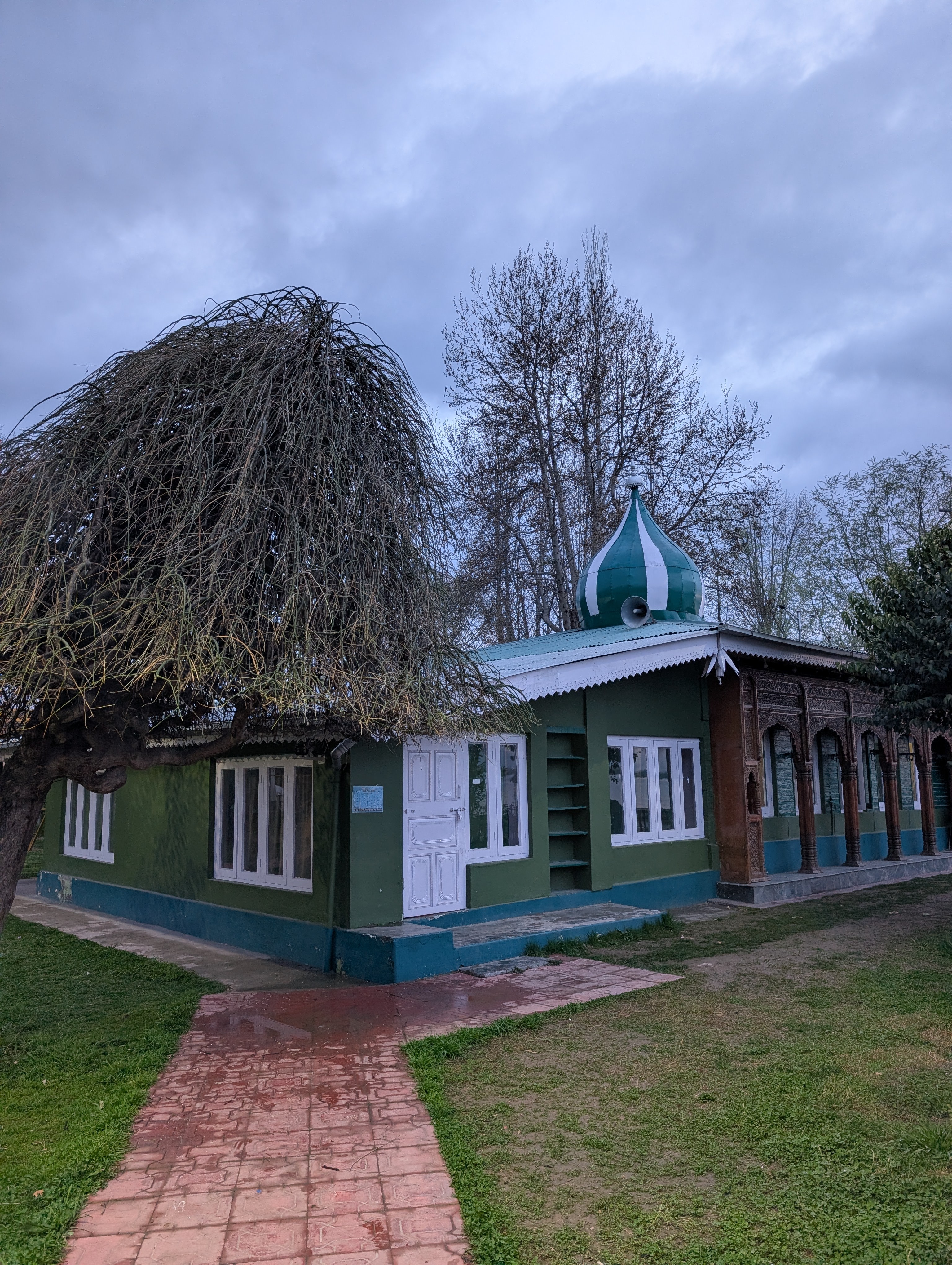 Ziyarat Sharif Makai park